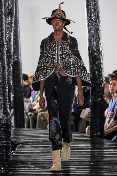 Look 35